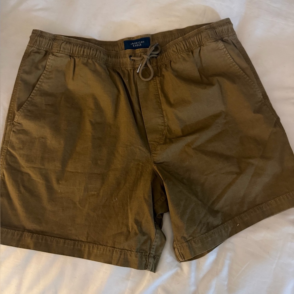 NWOT American Eagle pull on dark brown/khaki shorts